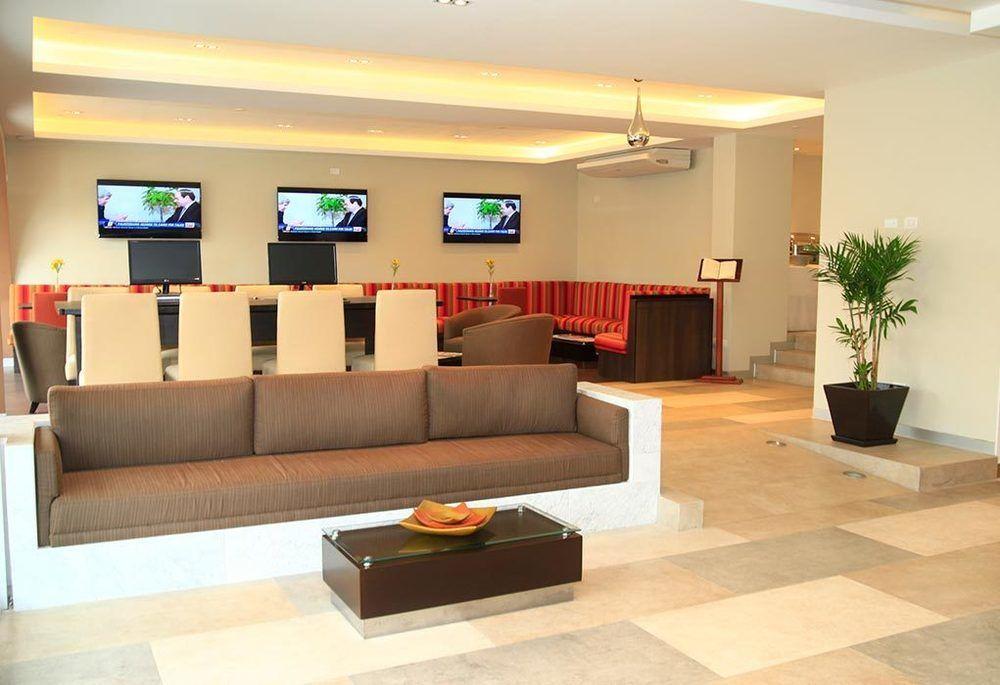 Hotel El Gran Marques Trujillo Eksteriør billede